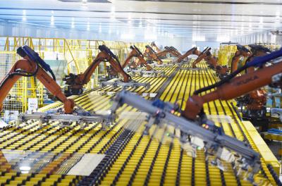 Resumo da indústria fotovoltaica chinesa: Capacidade de vidro solar atinge 64.000 Mt por dia