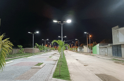 Protegendo a noite: Luzes de rua solares All-in-One no atacado para segurança pública
