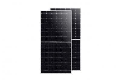 O que acontece durante a inspeção de painéis solares mono de meia célula?