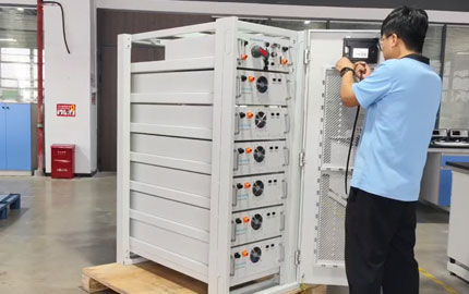 Instalação de Sistema de Armazenamento de Energia Comercial com Bateria de Lítio de 60KWH 10