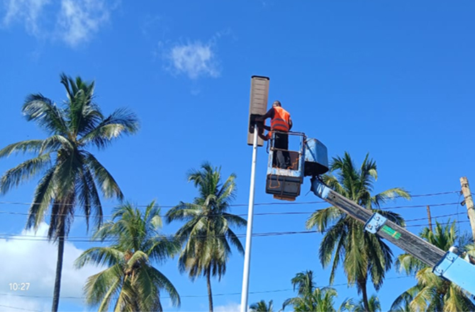 Projeto de Poste de Iluminação Solar SLZ 100W da Anern na Tanzânia