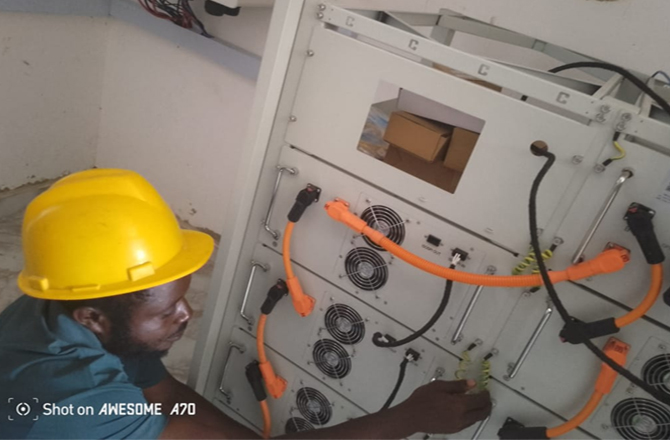 Projeto de Sistema de Armazenamento Solar Comercial de 50kW da Anern Ghana